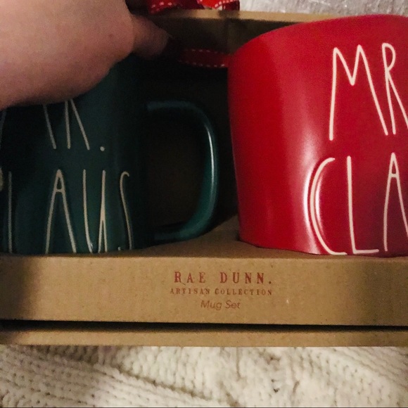 SOLD NWT Rae Dunn Mr & Mrs Claus Mug Set FIRM - Picture 6 of 8